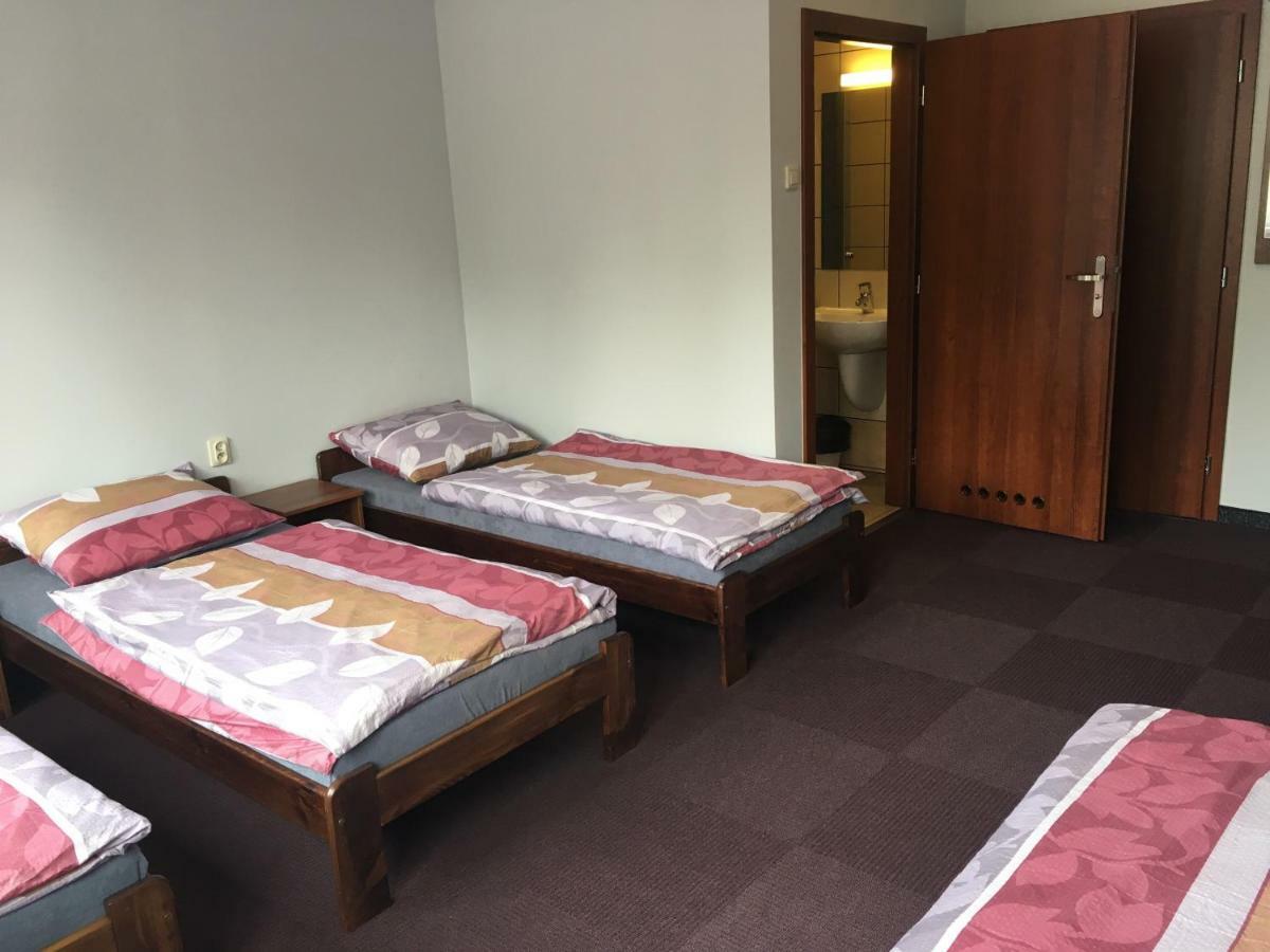 Hostel Mikolajczyka59 Sosnowiec Bagian luar foto
